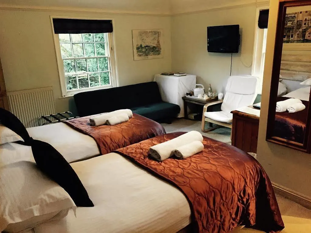 Bed and Breakfast The White House à Takeley Couette-café